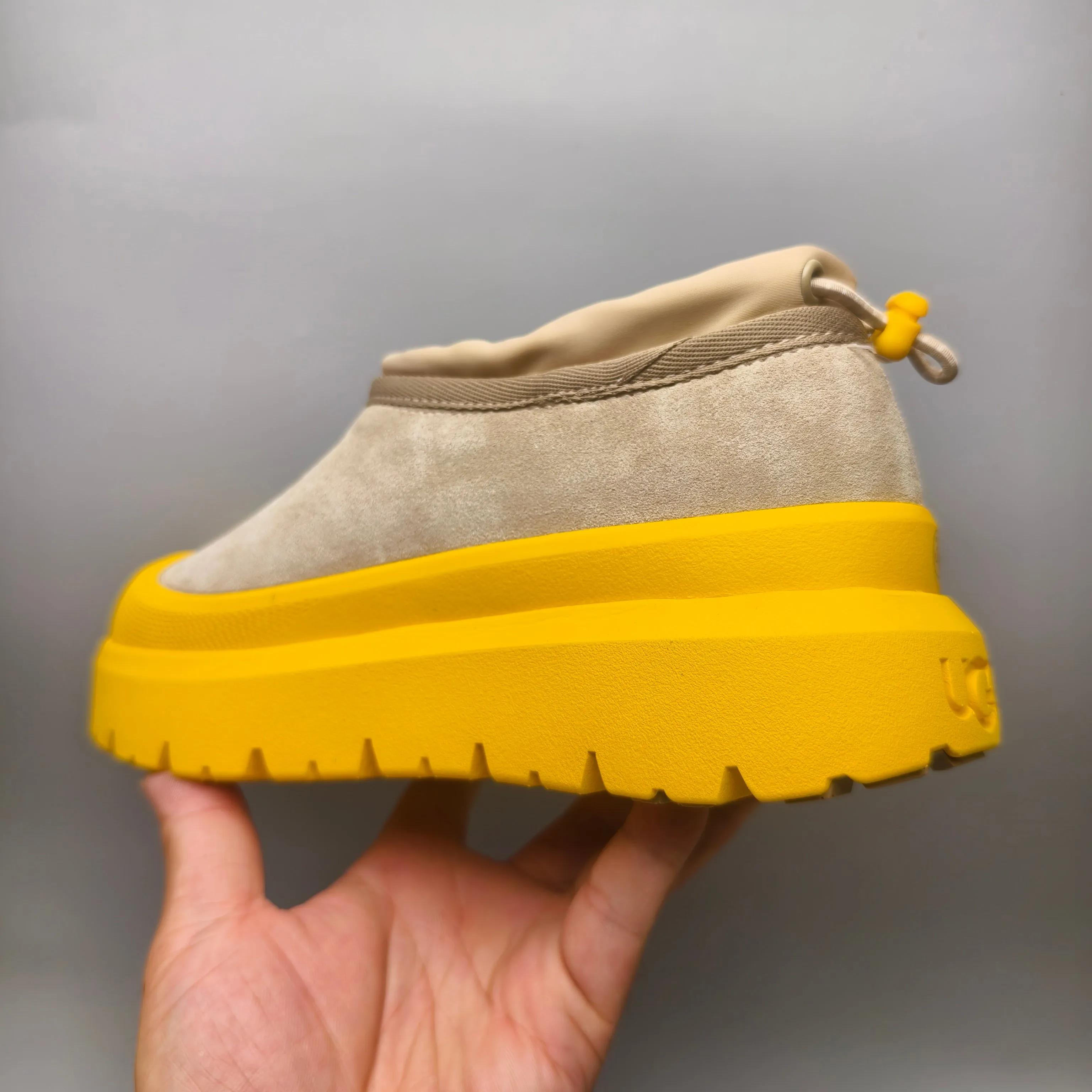 💰520 UGG sheepskin all-in-one snow boots 4096 slip-on casual trendy Wang Yibo men's and women's shoes Color: white red black blue yellow light gray dark gray green Matching sizes: 35-45